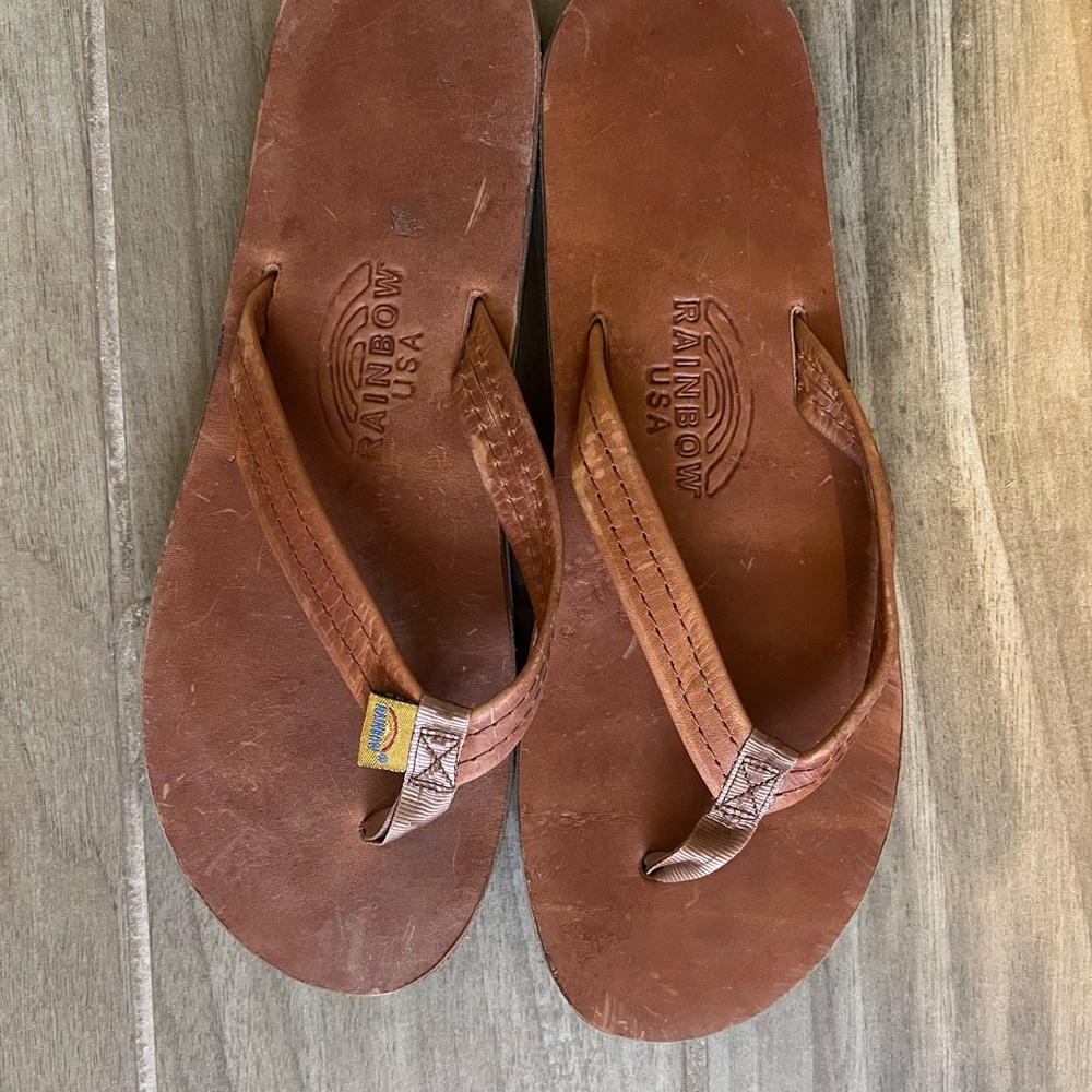 Rainbow Women’s Flip Flops Size 9